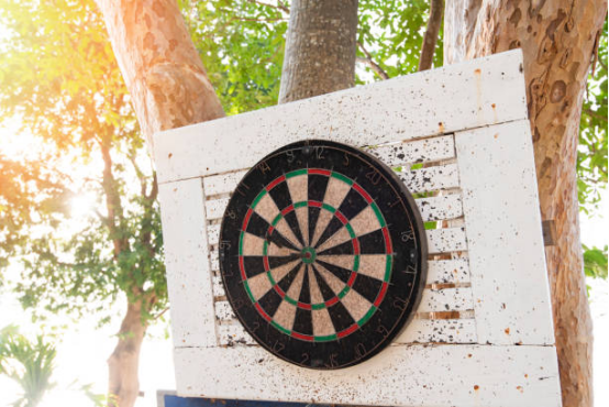 How to maintain a Dart Board in a high humidity environment