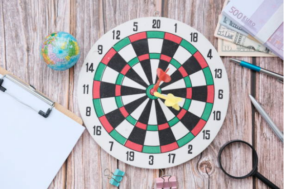 Advanced wrist control and throwing technique on a dart board